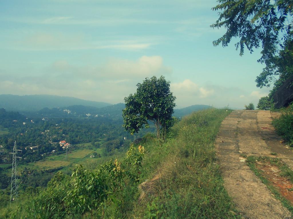 Sapphire Holiday Resort Ratnapura Eksteriør bilde