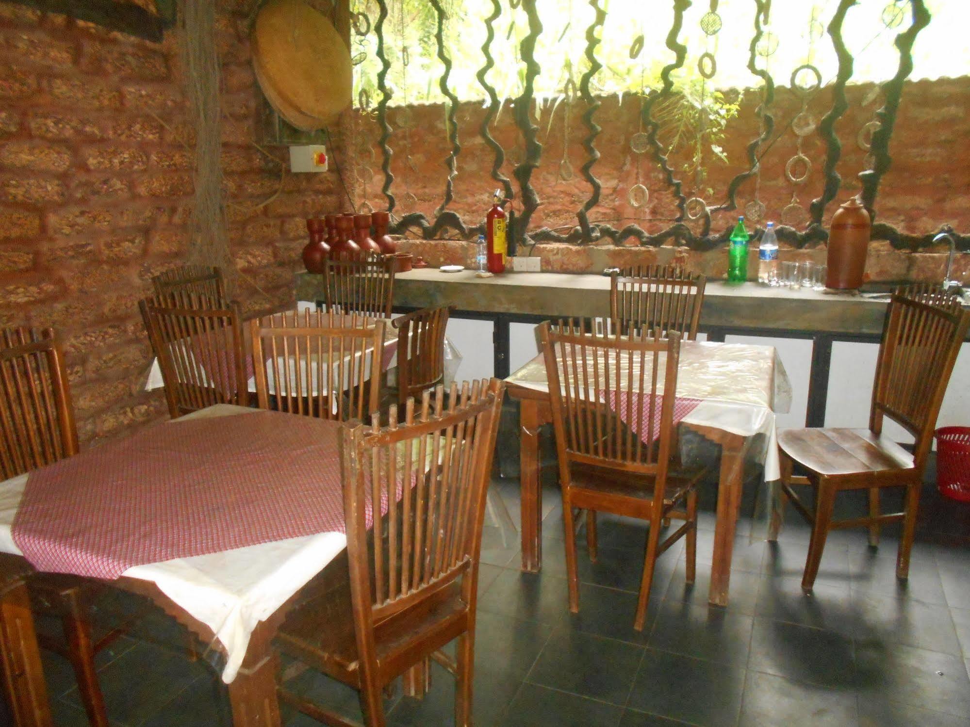 Sapphire Holiday Resort Ratnapura Eksteriør bilde